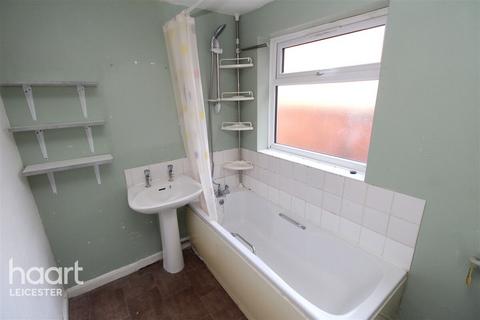 3 bedroom terraced house to rent, Upper Charnwood Street, Leicester