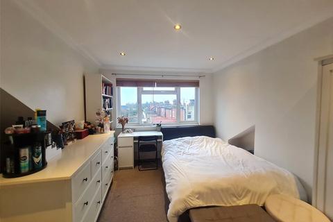 2 bedroom apartment to rent, Hanger Lane, Ealing, London, W5