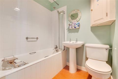 25b Durham Terrace, London, W2 5PB