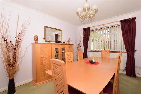 1 Oakapple Close, South Croydon, CR2 9BN