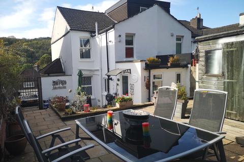 181 Godstone Road, Kenley, CR8 5BN