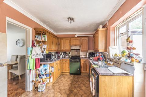 25 Buckingham Avenue, Thornton Heath, CR7 8AS