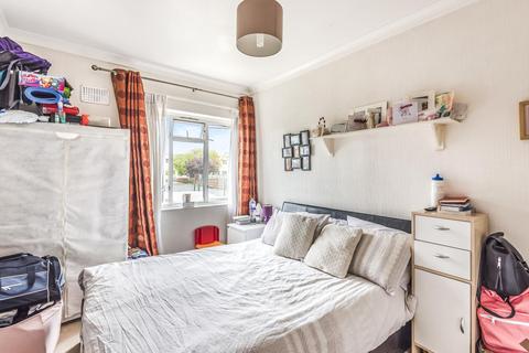 25 Buckingham Avenue, Thornton Heath, CR7 8AS