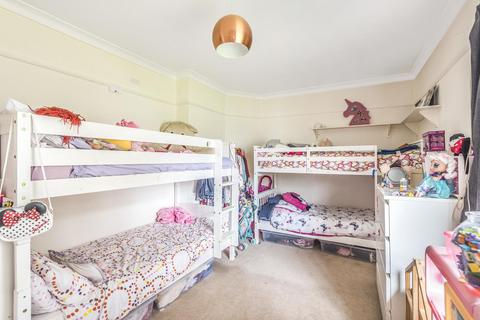 25 Buckingham Avenue, Thornton Heath, CR7 8AS