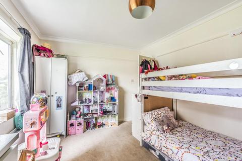 25 Buckingham Avenue, Thornton Heath, CR7 8AS