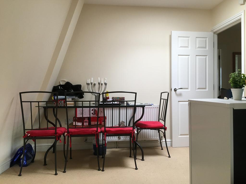 Living Room/Kitchen