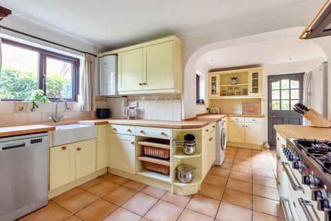 5 bedroom link detached house for sale, Lindley Gardens, Alresford, Hampshire, SO24