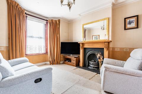 9 Blunts Road, London, SE9 1HX
