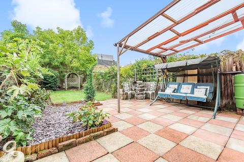 9 Blunts Road, London, SE9 1HX