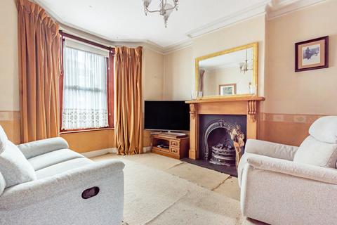 9 Blunts Road, London, SE9 1HX