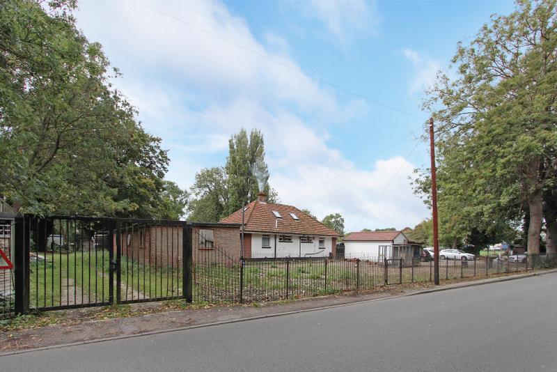 Wise Lane, West Drayton, West Drayton, UB7 4 bed property with land £