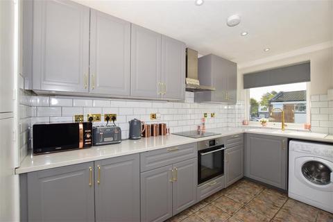 40 Brendans Close, Hornchurch, RM11 3UL