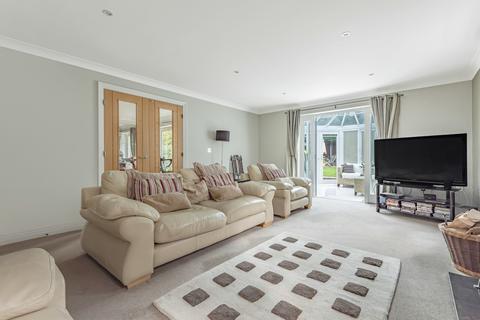 4 Byron Close, Bookham, Leatherhead, KT23 3AD