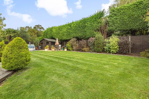 4 Byron Close, Bookham, Leatherhead, KT23 3AD