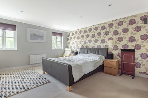4 Byron Close, Bookham, Leatherhead, KT23 3AD