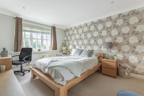 4 Byron Close, Bookham, Leatherhead, KT23 3AD