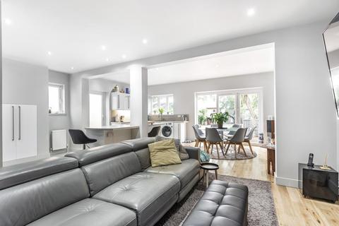 54 Alexandra Crescent, Bromley, BR1 4EX