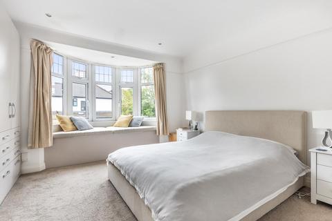 54 Alexandra Crescent, Bromley, BR1 4EX