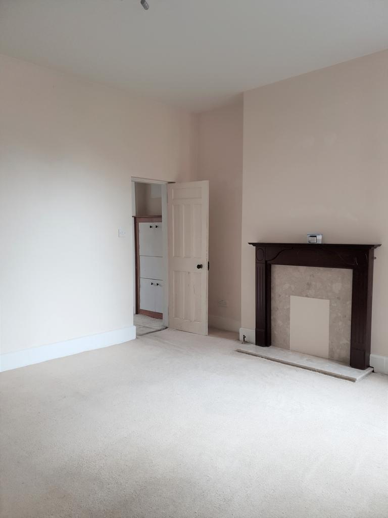 Leicester Road, Oadby, Leicestershire LE2 1 bed flat £675 pcm (£156 pw)