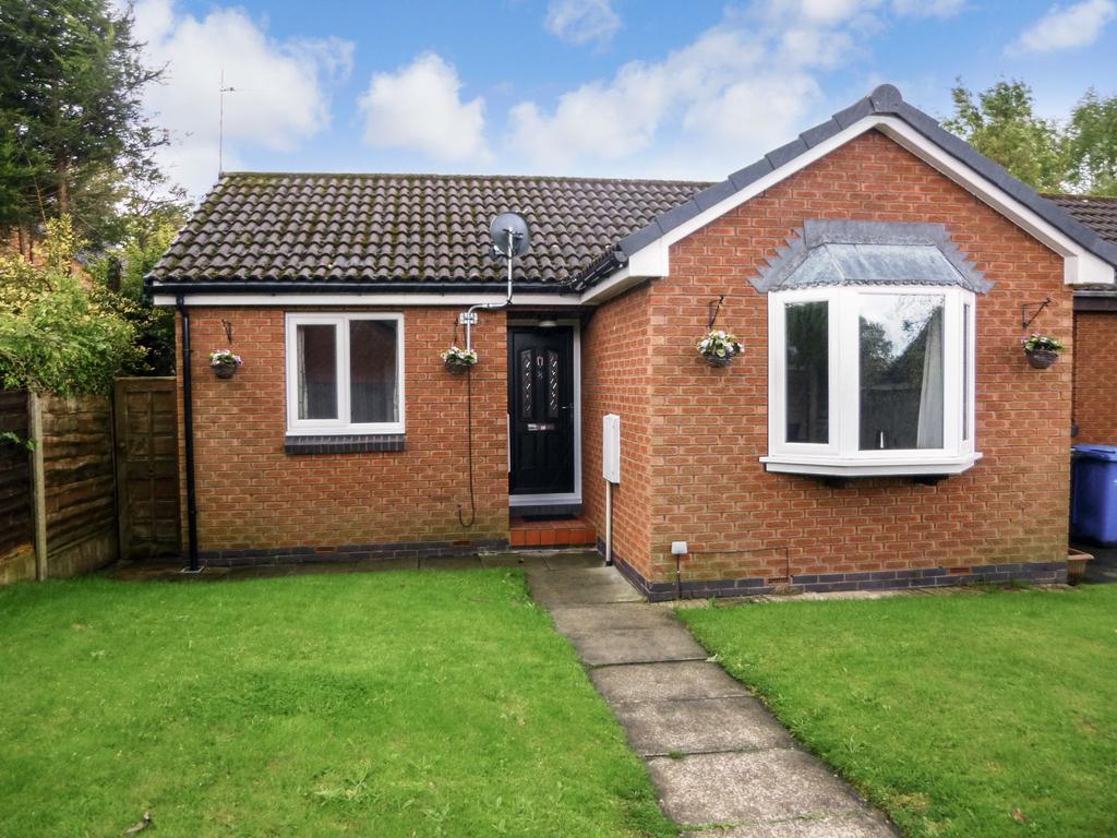Orford Close, High Lane, Stockport, SK6 2 bed semidetached bungalow £220,000