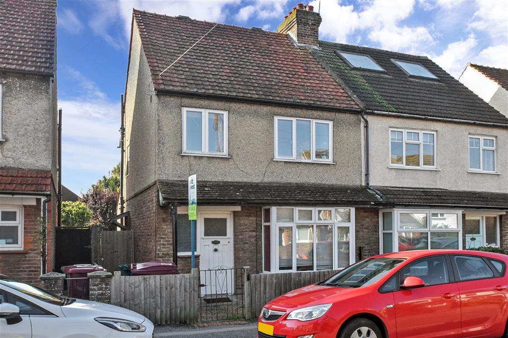 Kingsham Avenue, Chichester, West Sussex 5 bed semidetached house £332,000