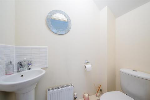 14 Dunsley Drive, Stourbridge, DY8 5RA