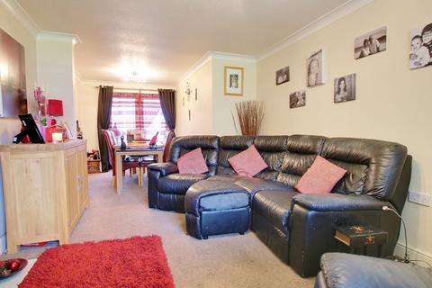 6 Bronte Way, Southampton, SO19 7JG