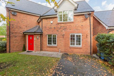 1 bedroom in a house share to rent - Firth Boulevard, Warrington, WA2