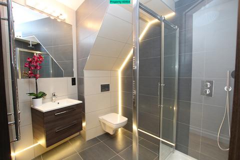 undefined, Thorparch Road, London, SW8 4RS
