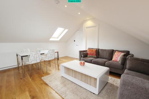 undefined, Thorparch Road, London, SW8 4RS