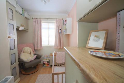 3 Monarch Close, Feltham, TW14 8BB
