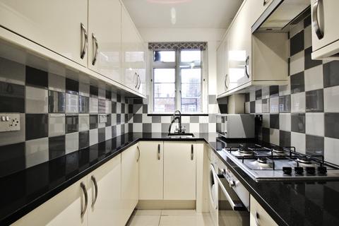 2 bedroom flat to rent, Latymer Court, Hammersmith Road, Hammersmith, W6