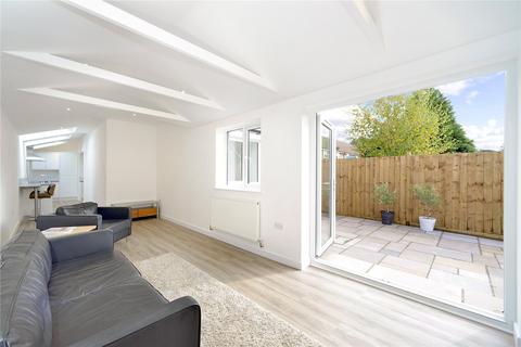 Crown House Highfield Crescent, Hindhead, GU26 6TG