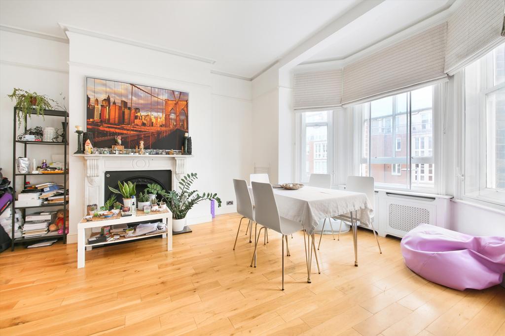 Hereford House, Fulham Road, Chelsea, London, SW10 2 bed flat £1,993
