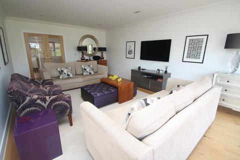 55 Hawkwell Road, Hockley, SS5 4DE