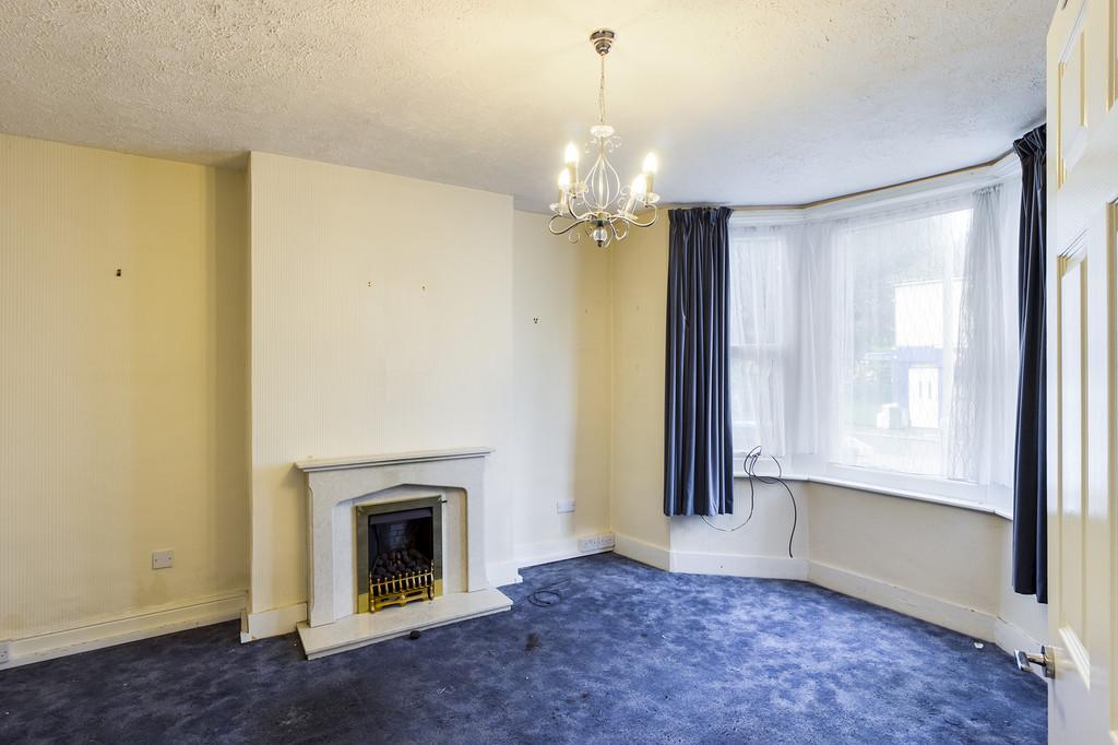 Cherry Tree Avenue, Dover 3 bed terraced house £130,000