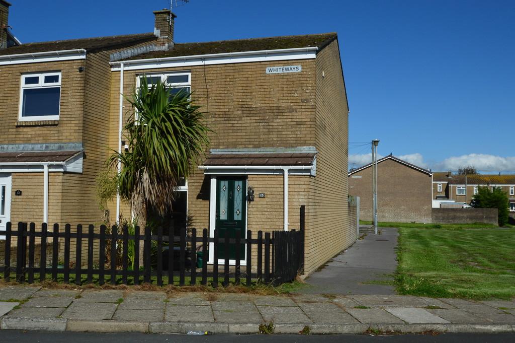 15 Whiteways, Llantwit Major, CF61 2XU 2 bed end of terrace house £