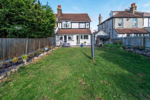 23 Avenue Road, Wallington, SM6 9QF
