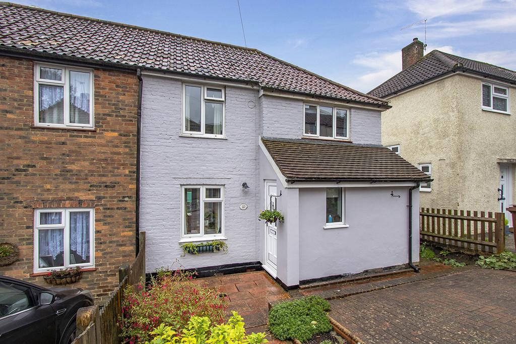 Wealden Close, Crowborough 3 bed semidetached house £275,000