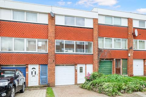 14 Atkinson Close, Orpington, BR6 6LL