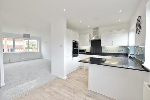14 Atkinson Close, Orpington, BR6 6LL