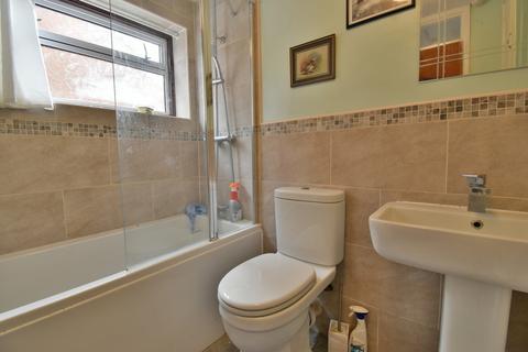 73 Henhurst Ridge, Burton-on-trent, DE13 9TH