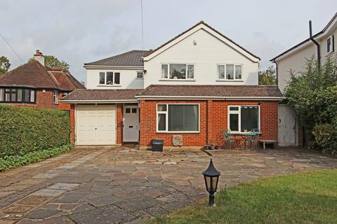 10 Highwold, Chipstead, Coulsdon, CR5 3LG
