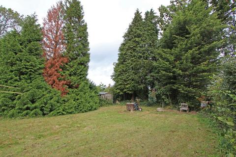 10 Highwold, Chipstead, Coulsdon, CR5 3LG