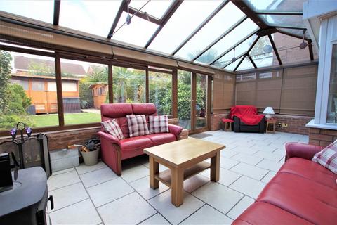 5 Silver Birch Drive, Uttoxeter, ST14 8UU