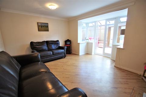 5 Silver Birch Drive, Uttoxeter, ST14 8UU