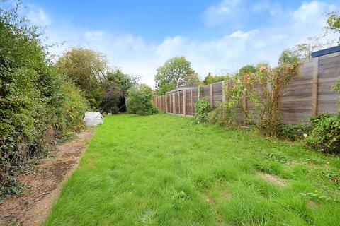 149 Albert Road, Horley, RH6 7HS