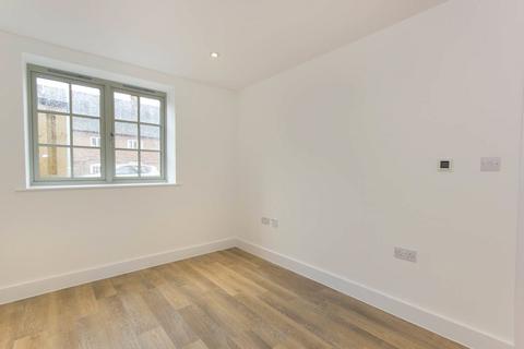 1 bedroom apartment to rent, High Street, Trumpington, Cambridge