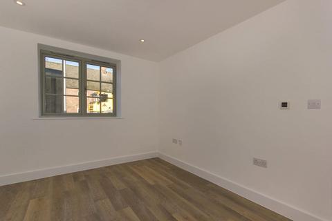 1 bedroom apartment to rent, High Street, Trumpington, Cambridge