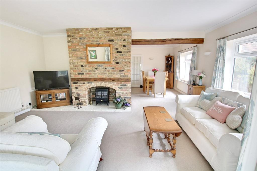 Ocean Drive, Ferring, Worthing, BN12 2 bed bungalow £650,000